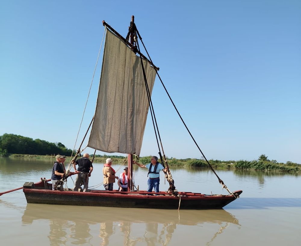 Premiers essais de la voile.