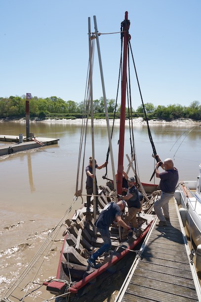 Le mât est quasiment à la verticale. © www.tessier.photos